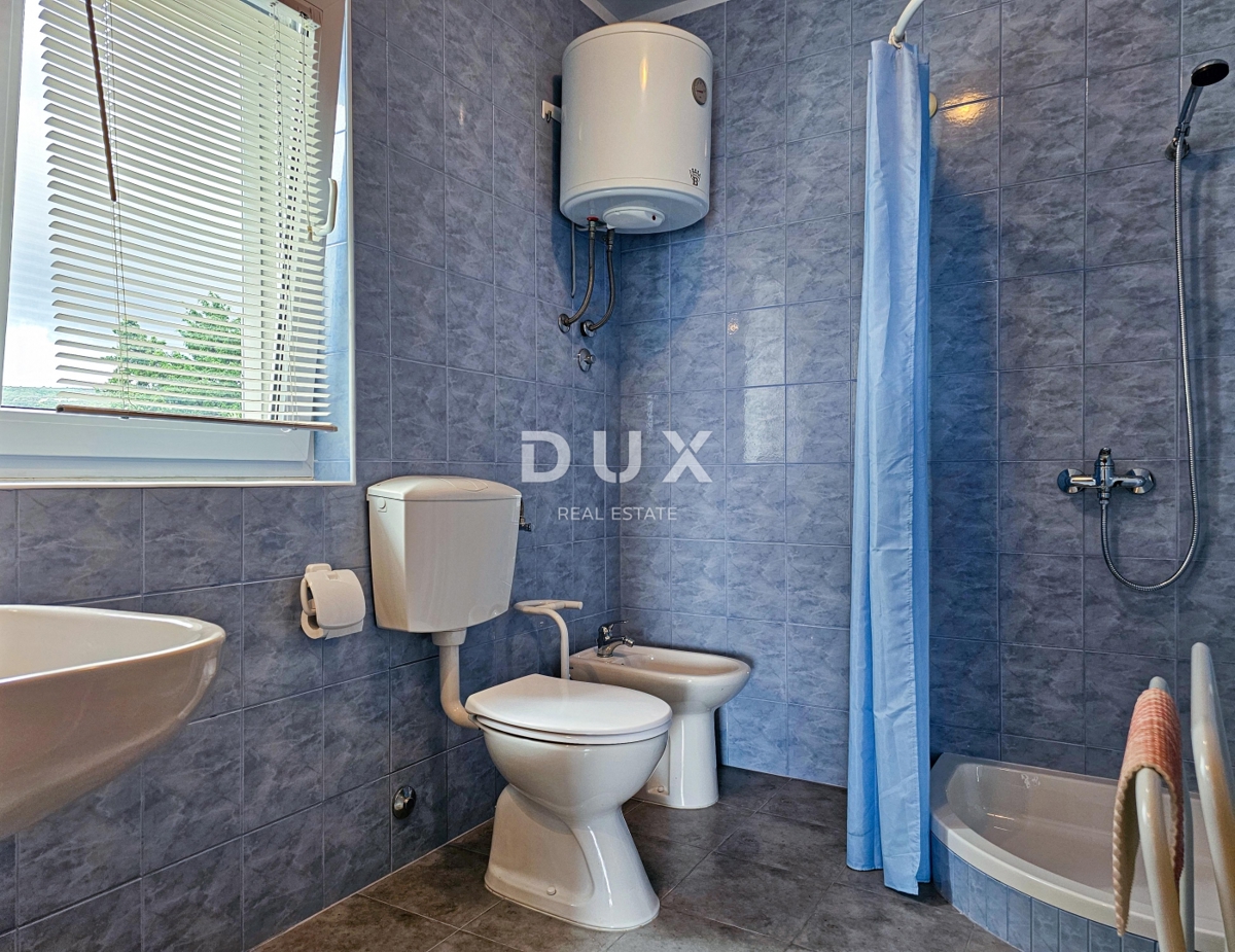 OTOK RAB, BARBAT - Hiša na odlični lokaciji 100 m od morja