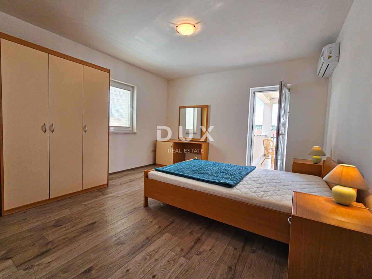 OTOK RAB, BARBAT - Hiša na odlični lokaciji 100 m od morja