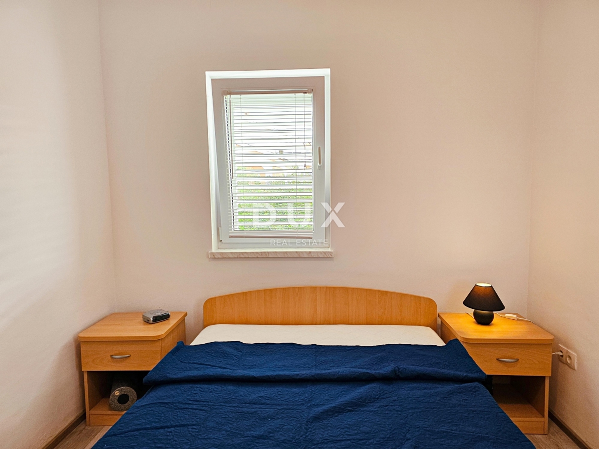 OTOK RAB, BARBAT - Hiša na odlični lokaciji 100 m od morja