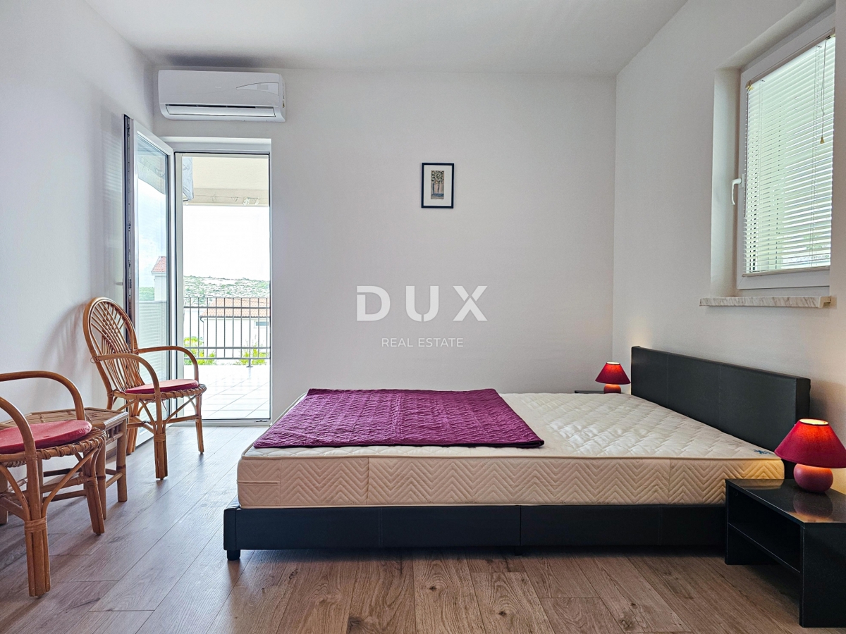 OTOK RAB, BARBAT - Hiša na odlični lokaciji 100 m od morja