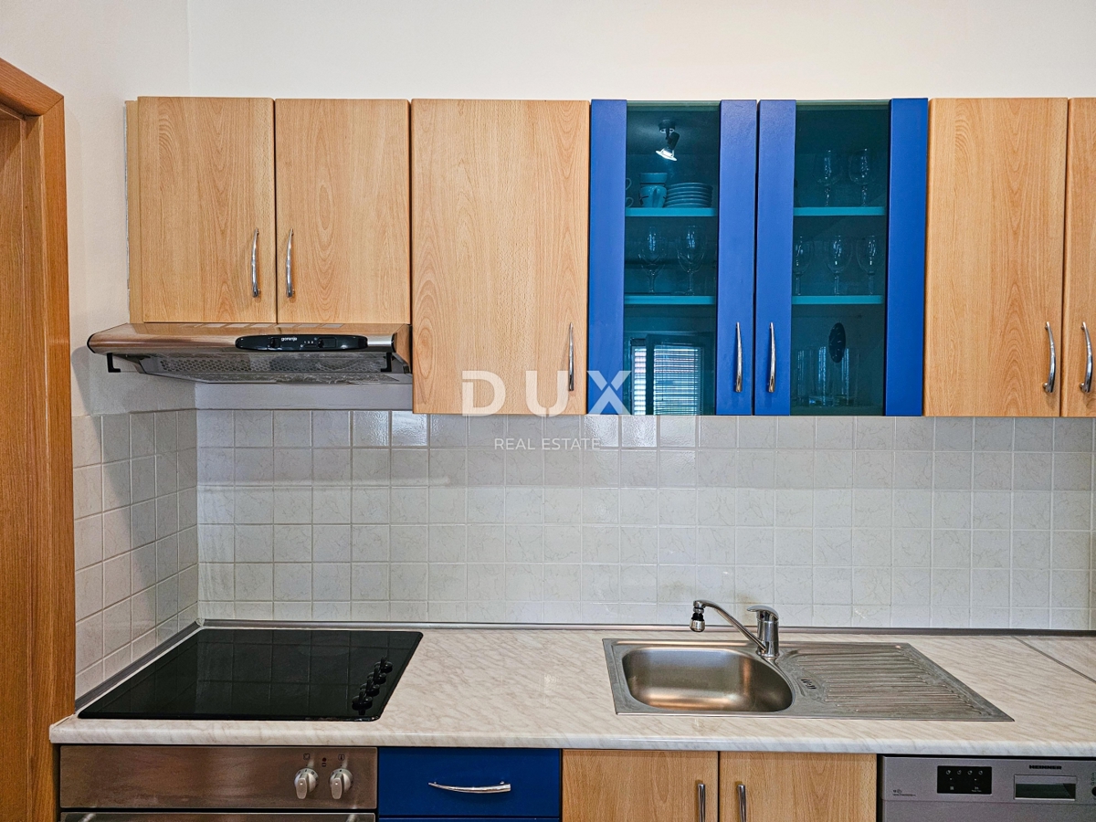 OTOK RAB, BARBAT - Hiša na odlični lokaciji 100 m od morja