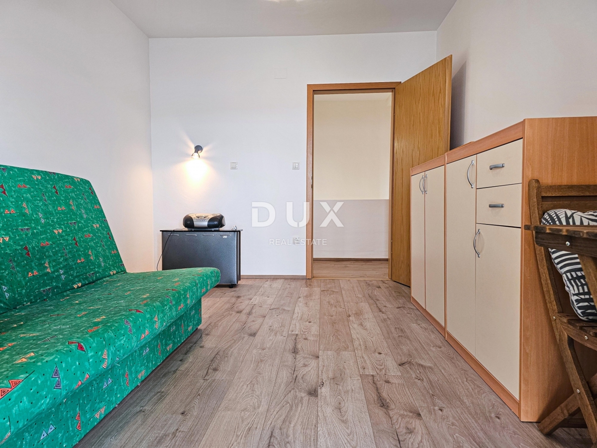 OTOK RAB, BARBAT - Hiša na odlični lokaciji 100 m od morja