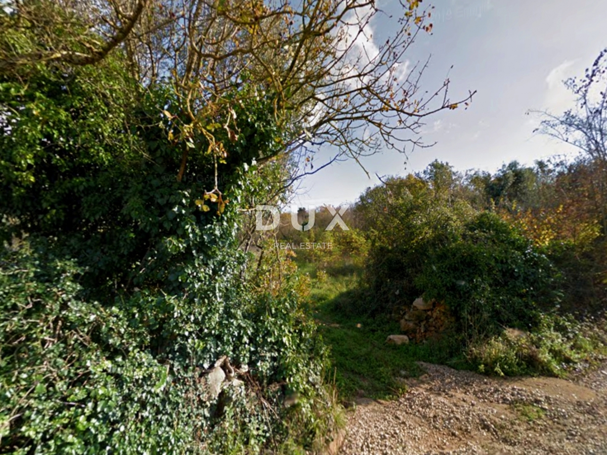 ISTRA, ROVINJ - Gradbeno zemljišče v predmestju