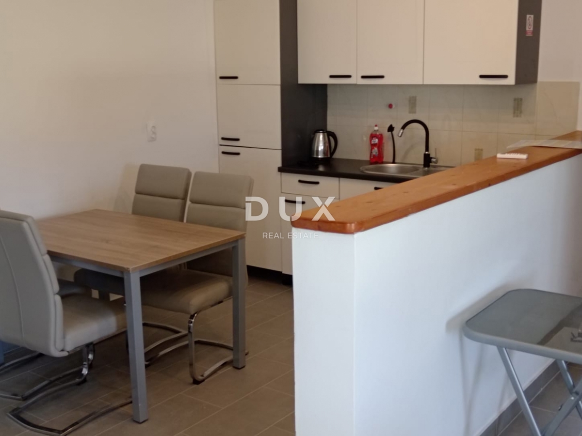 ISTRA, VALTURA - Apartmajska hiša