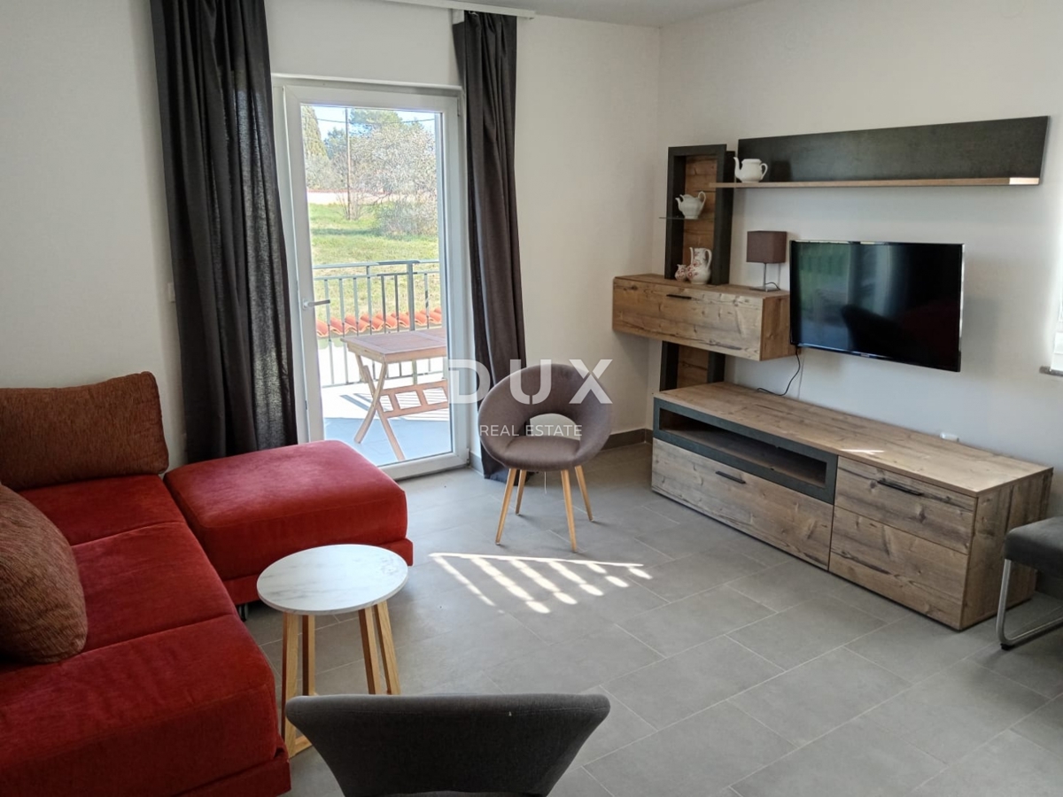 ISTRA, VALTURA - Apartmajska hiša