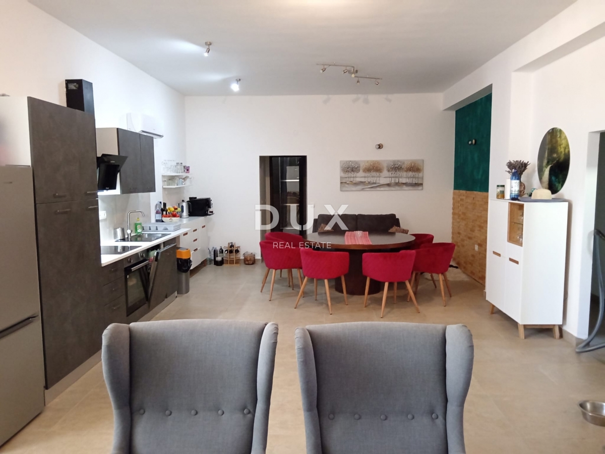 ISTRA, VALTURA - Apartmajska hiša