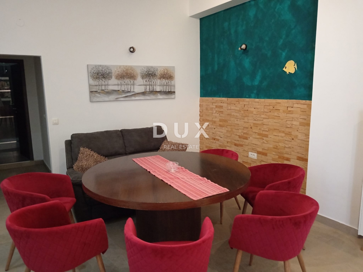 ISTRA, VALTURA - Apartmajska hiša