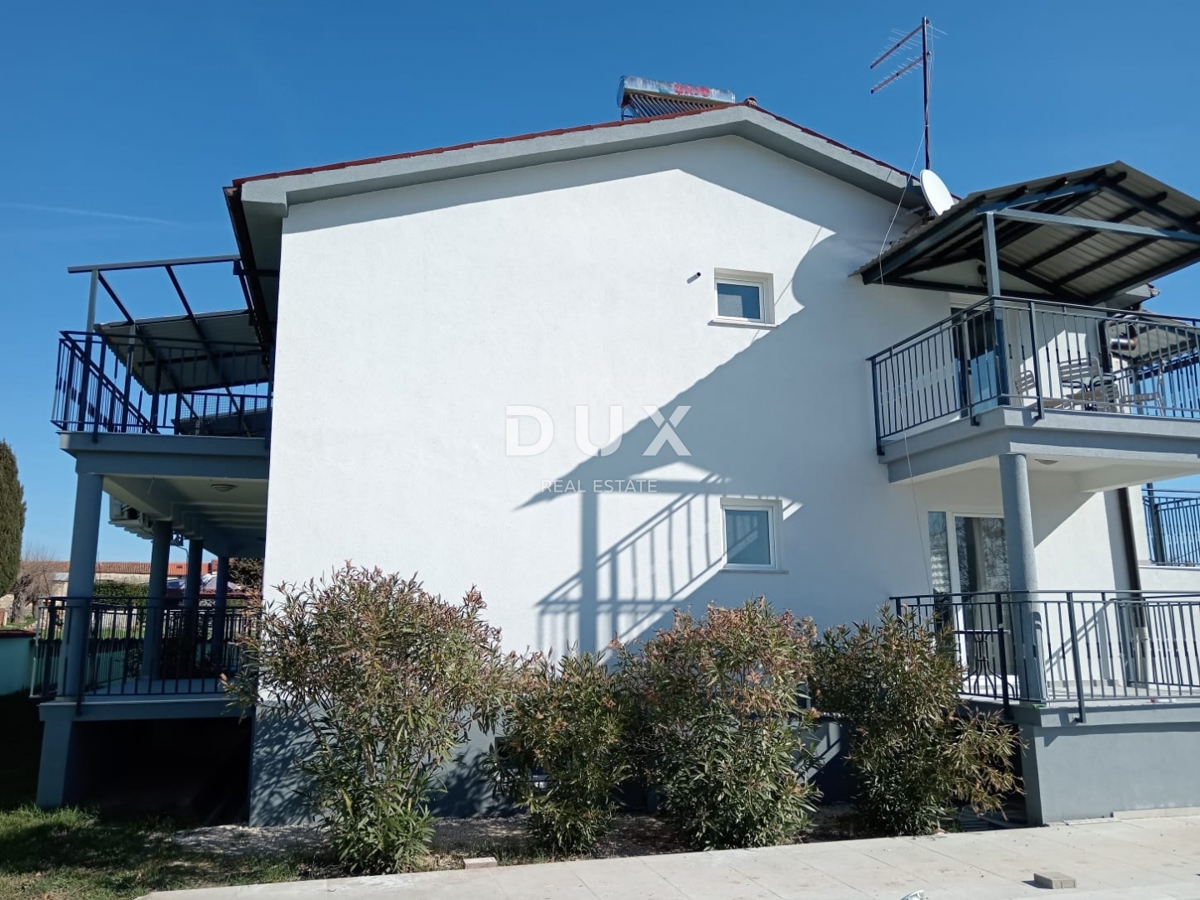 ISTRA, VALTURA - Apartmajska hiša