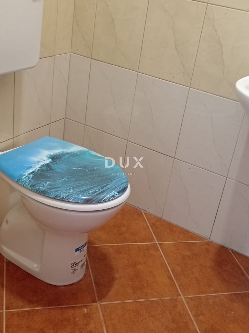 ISTRA, VALTURA - Apartmajska hiša