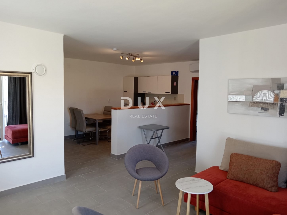 ISTRA, VALTURA - Apartmajska hiša