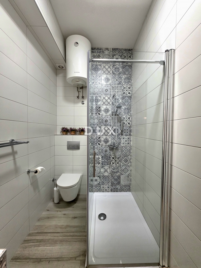 ISTRA, PULA, CENTER - 2-sobno opremljeno stanovanje na atraktivni lokaciji v središču mesta