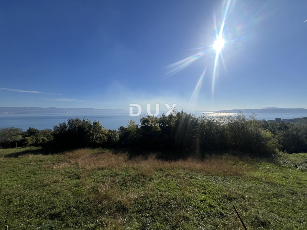 OPATIJA, LOVRAN, MEDVEJA – popolnoma ravno gradbeno zemljišče s panoramskim razgledom na morje