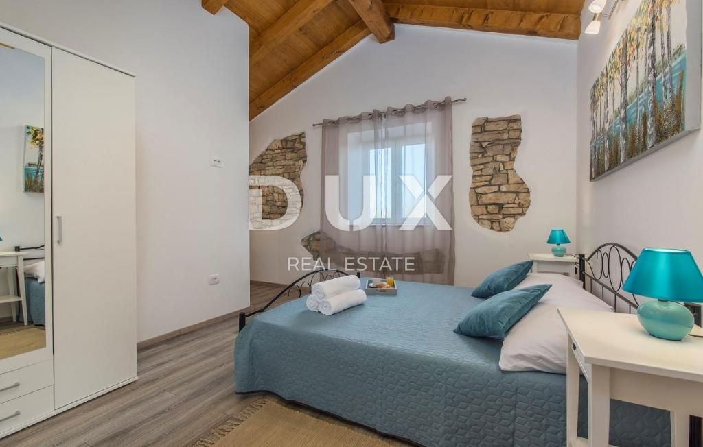 ISTRA, SVETI LOVREČ – Avtohtona kamnita vila z bazenom in 5000 m² zasebne posesti