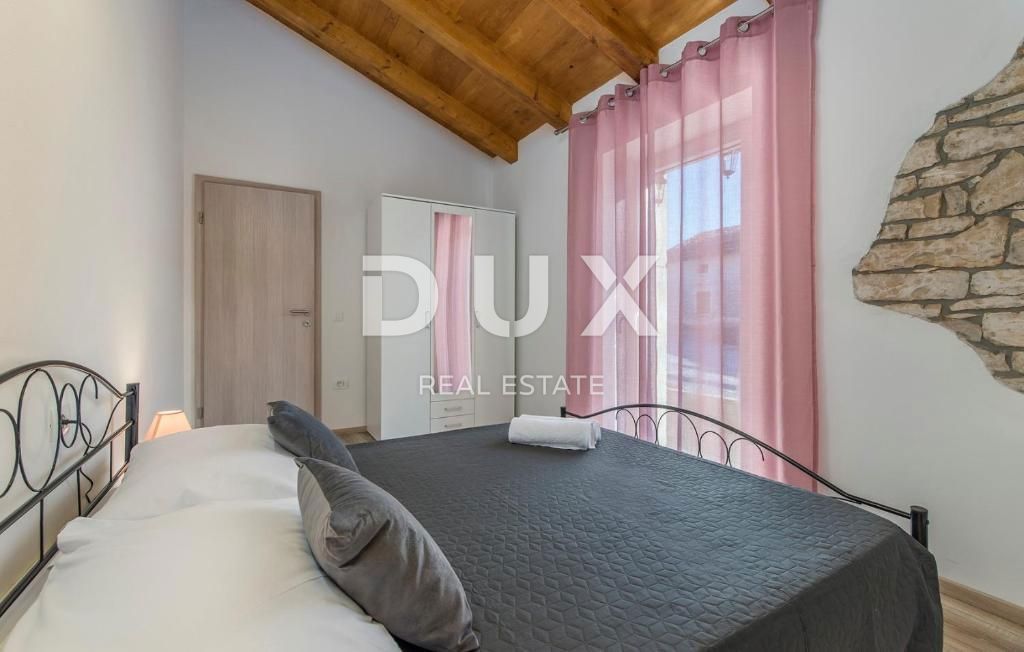 ISTRA, SVETI LOVREČ – Avtohtona kamnita vila z bazenom in 5000 m² zasebne posesti