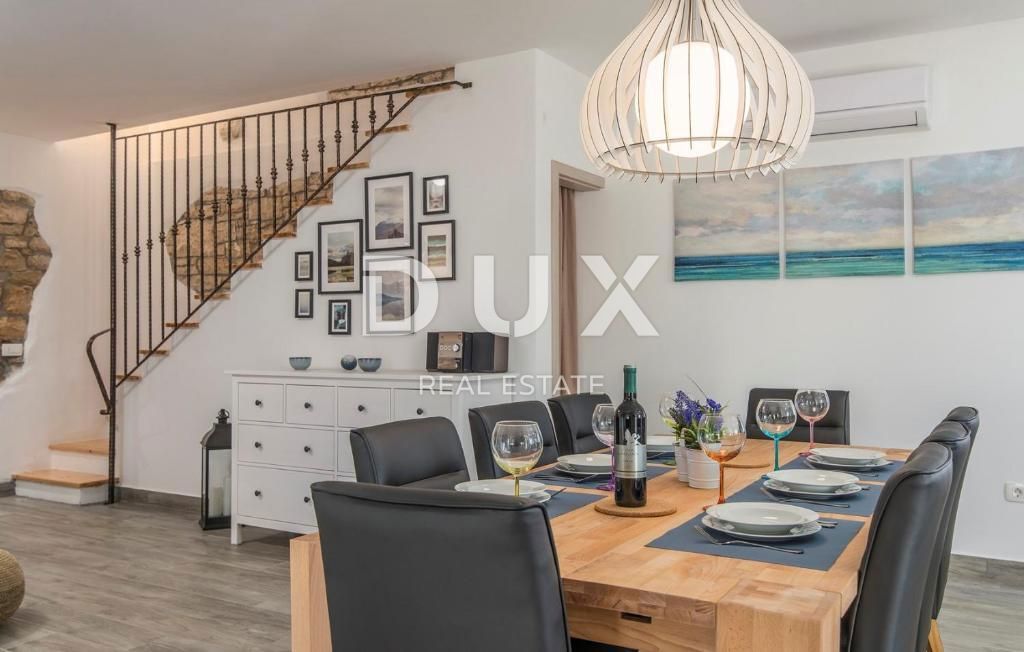 ISTRA, SVETI LOVREČ – Avtohtona kamnita vila z bazenom in 5000 m² zasebne posesti