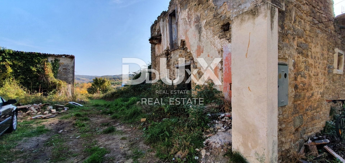 ISTRA, MOMJAN – Kamnite stavbe za prenovo z impresivnim razgledom