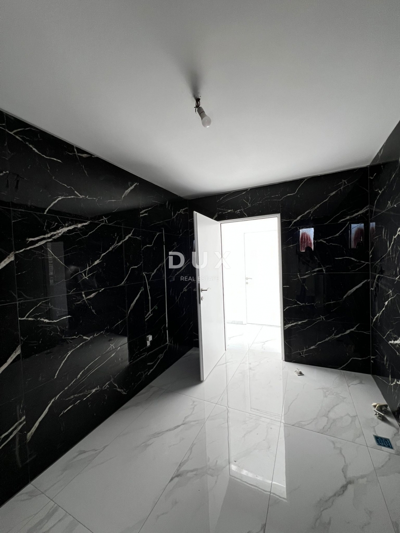 ISTRA, POREČ - Čudovito prenovljeno stanovanje v družinskem naselju z vrtom in prostorno teraso!