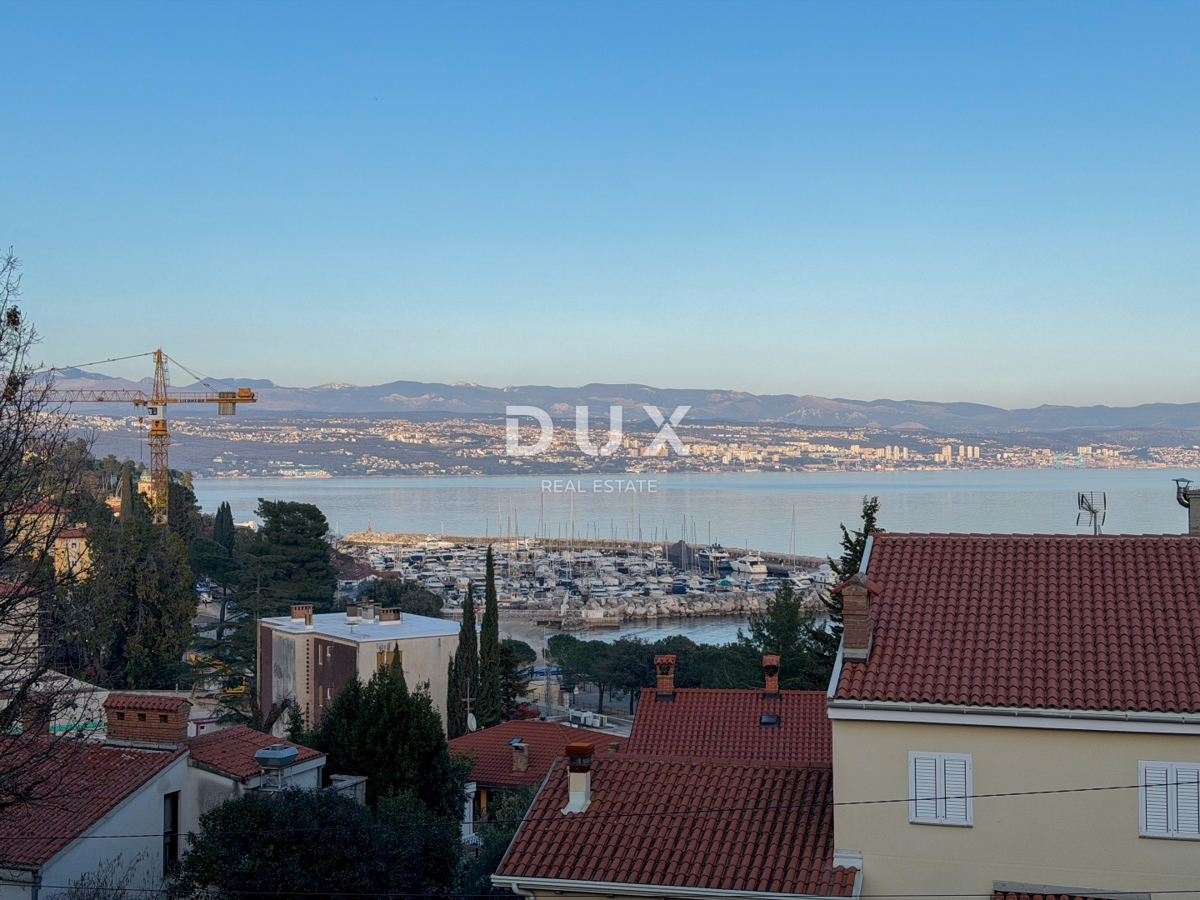 OPATIJA, IČIĆI - luksuzno stanovanje s teraso 100m od morja in znanega letovišča Marriott