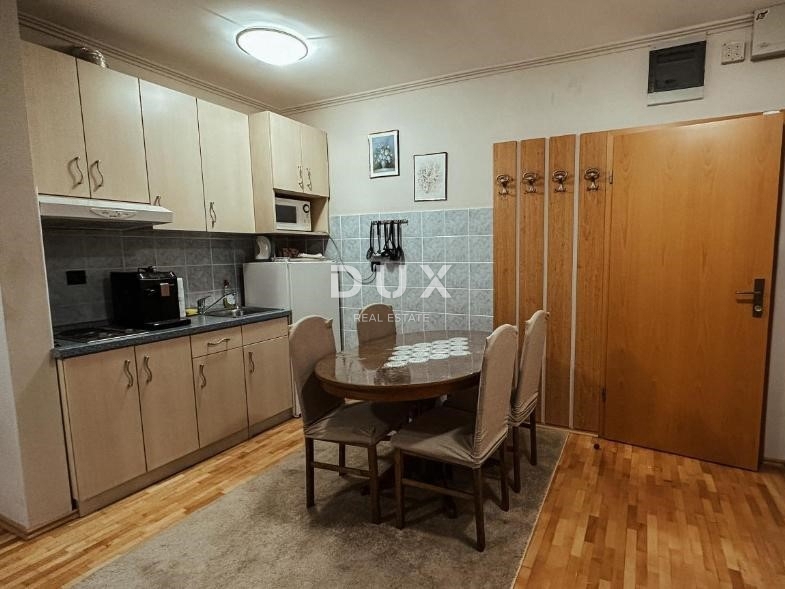 OPATIJA - stanovanje v stanovanjski stavbi z zaprto teraso le 200 metrov od plaže