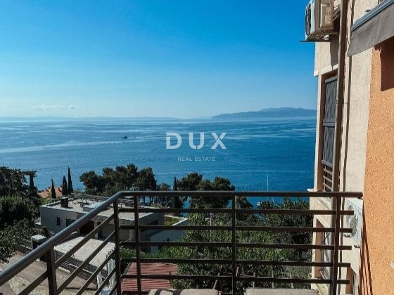 OPATIJA - stanovanje v stanovanjski stavbi z zaprto teraso le 200 metrov od plaže