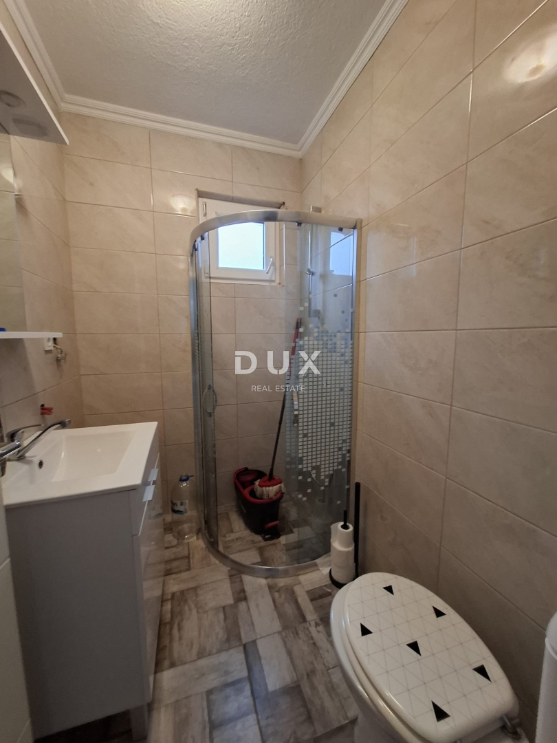 ISTRA, BALE - Enonadstropna hiša z velikim dvoriščem