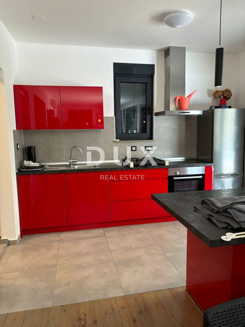 ISTRA, VODNJAN (okolica) - Moderna enonadstropna hiša z veliko zasebnosti in zelenja!