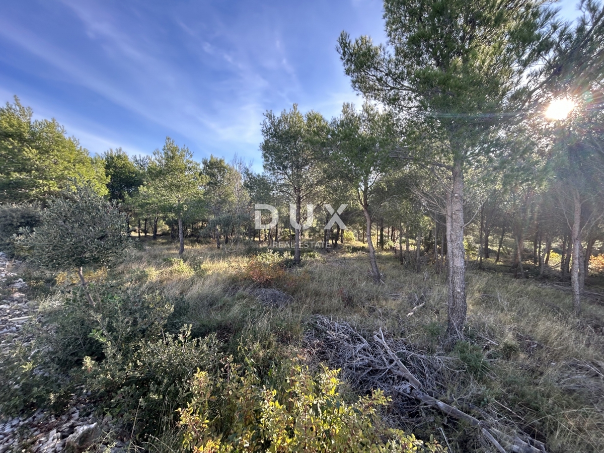 ŠIBENIK, BRODARICA - Zemljišče na Brodarici za 6 stanovanjskih objektov!