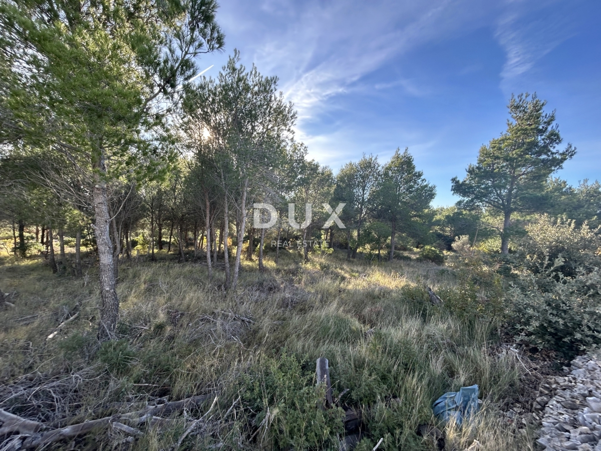 ŠIBENIK, BRODARICA - Zemljišče na Brodarici za 6 stanovanjskih objektov!