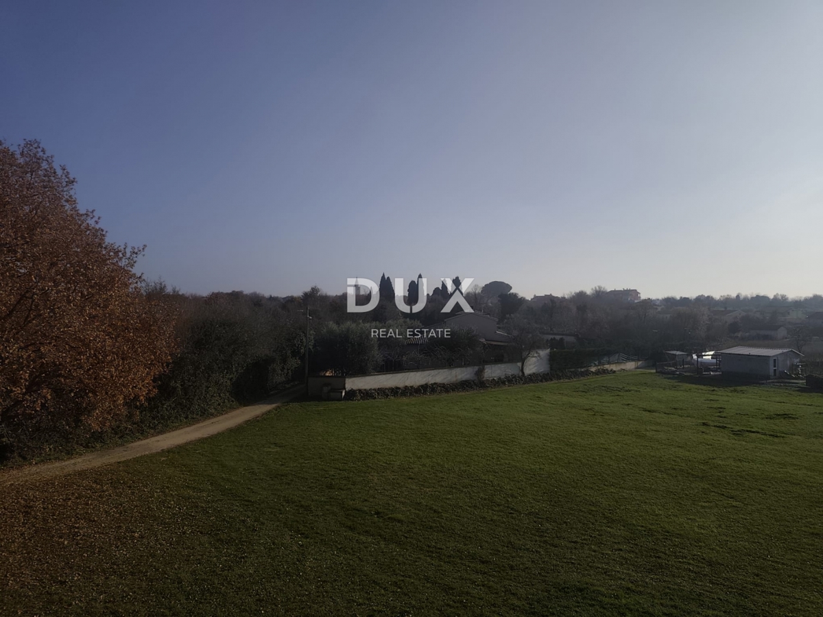 ISTRA, ŠIŠAN - Prostorna nedokončana hiša z veliko gradbeno parcelo