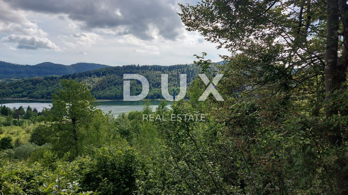 GORSKI KOTAR, FUŽINE - edinstven projekt v osrčju Gorskega Kotarja, zazidljivo zemljišče 2086 m2 s projektom za vilo, investicijska priložnost!