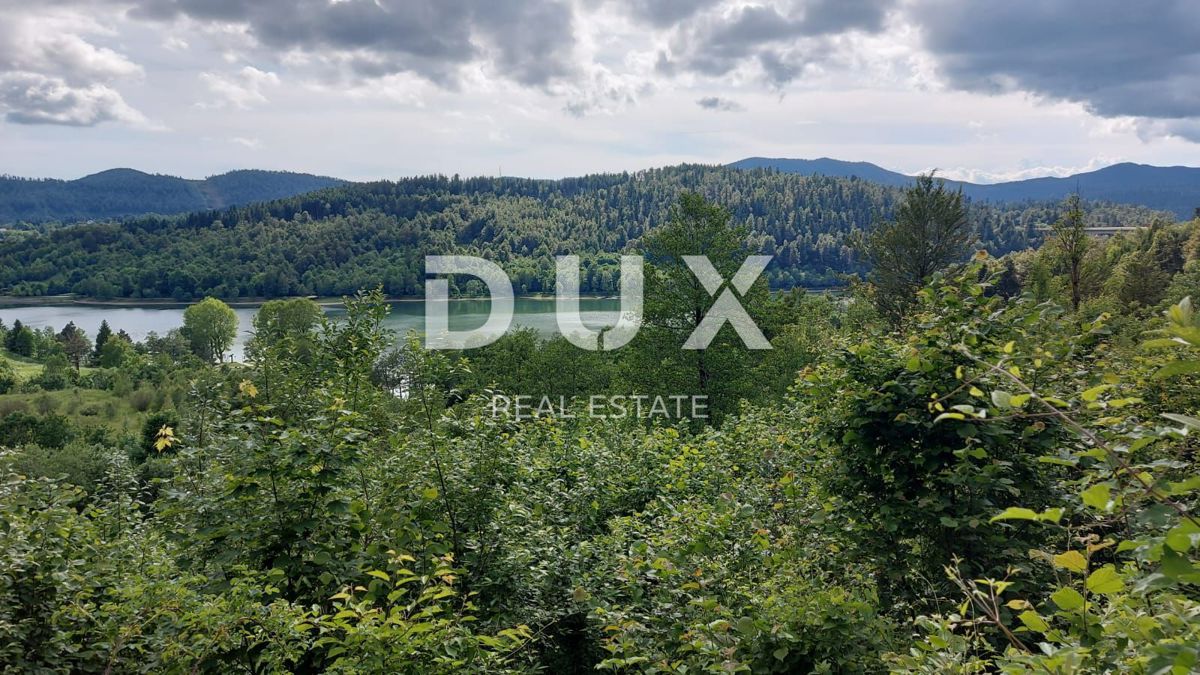 GORSKI KOTAR, FUŽINE - edinstven projekt v osrčju Gorskega Kotarja, zazidljivo zemljišče 2086 m2 s projektom za vilo, investicijska priložnost!