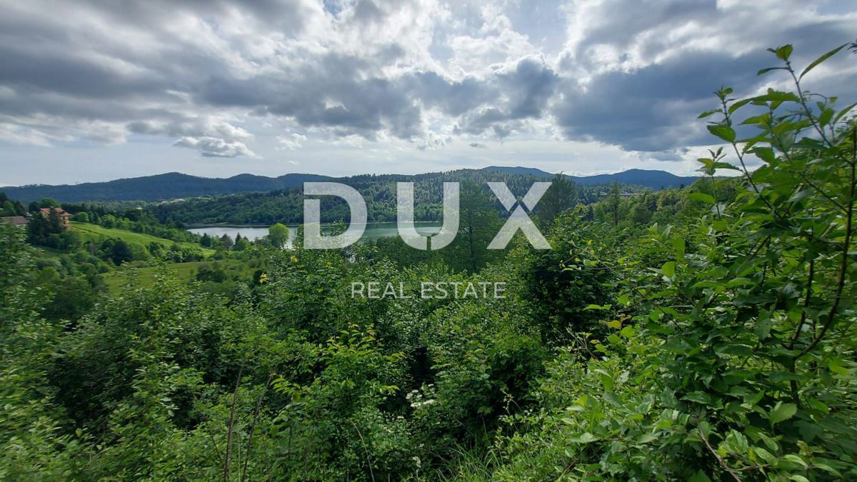 GORSKI KOTAR, FUŽINE - edinstven projekt v osrčju Gorskega Kotarja, zazidljivo zemljišče 2086 m2 s projektom za vilo, investicijska priložnost!