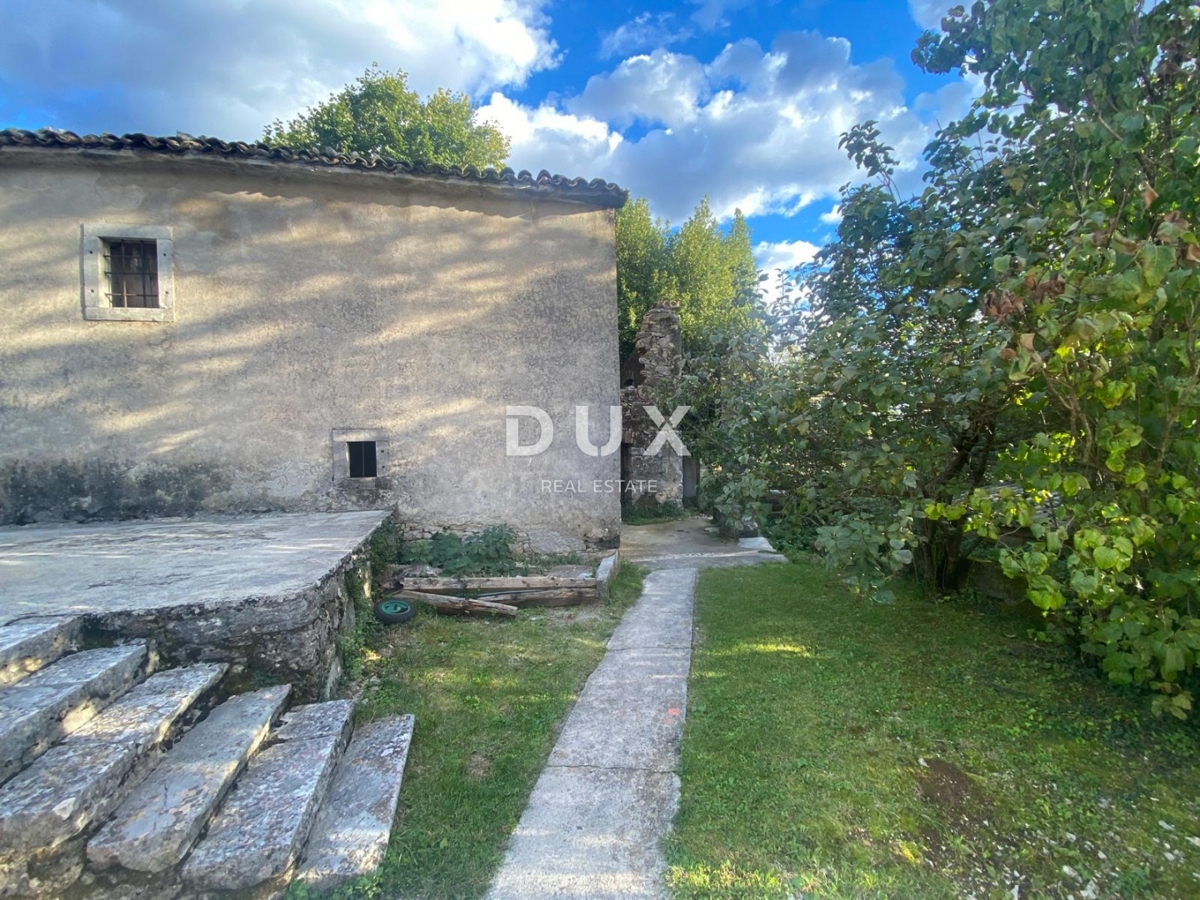RIJEKA, KASTAV - samostojna hiša in dvoriščni objekt + 761 m2 vrta! PRILOŽNOST!