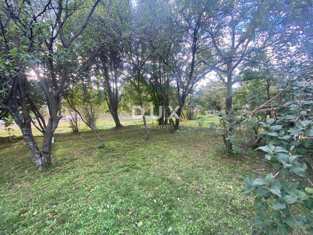 RIJEKA, KASTAV - samostojna hiša in dvoriščni objekt + 761 m2 vrta! PRILOŽNOST!