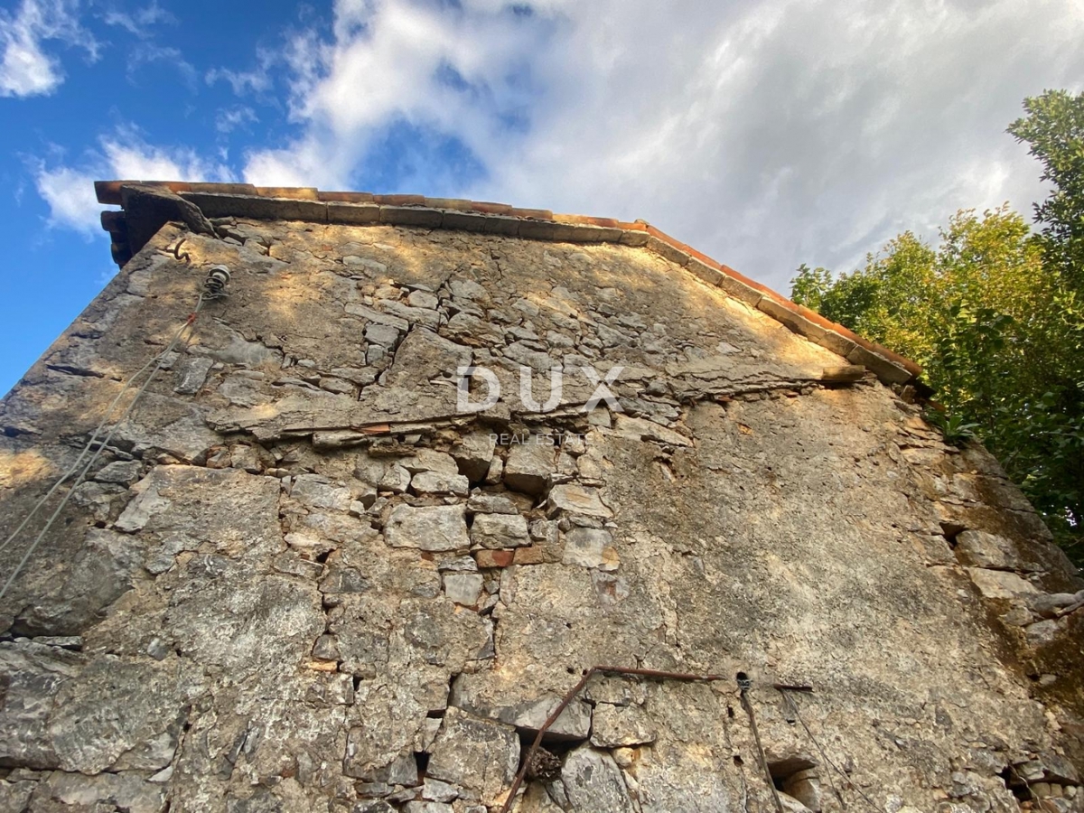 RIJEKA, KASTAV - samostojna hiša in dvoriščni objekt + 761 m2 vrta! PRILOŽNOST!