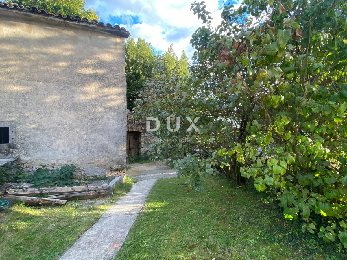 RIJEKA, KASTAV - samostojna hiša in dvoriščni objekt + 761 m2 vrta! PRILOŽNOST!