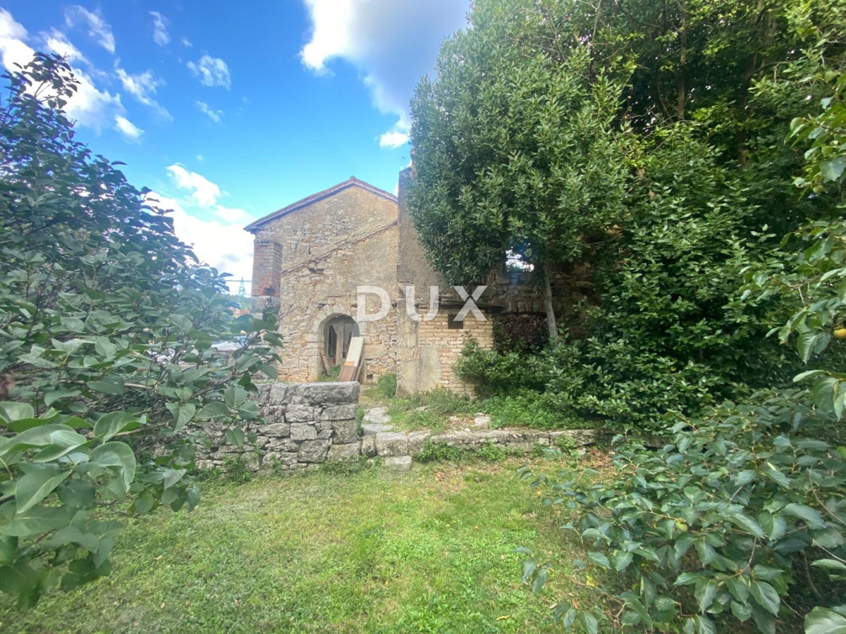 RIJEKA, KASTAV - samostojna hiša in dvoriščni objekt + 761 m2 vrta! PRILOŽNOST!