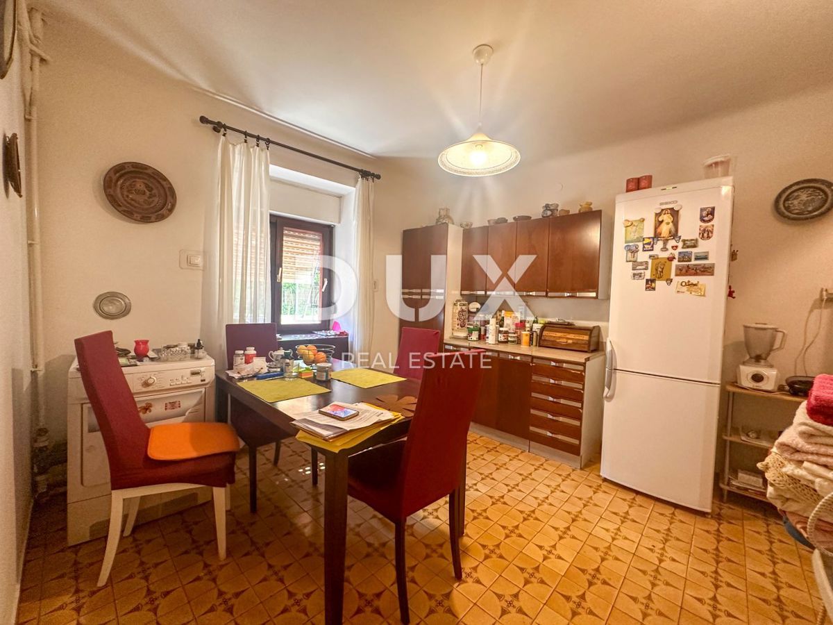 RIJEKA, MLAKA - Nadstropje hiše v bližini centra