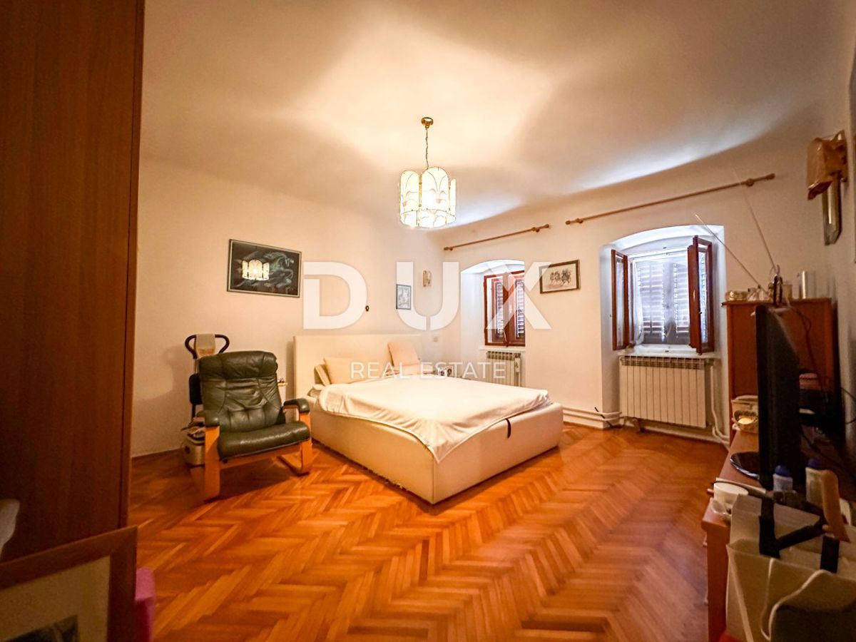 RIJEKA, MLAKA - Nadstropje hiše v bližini centra