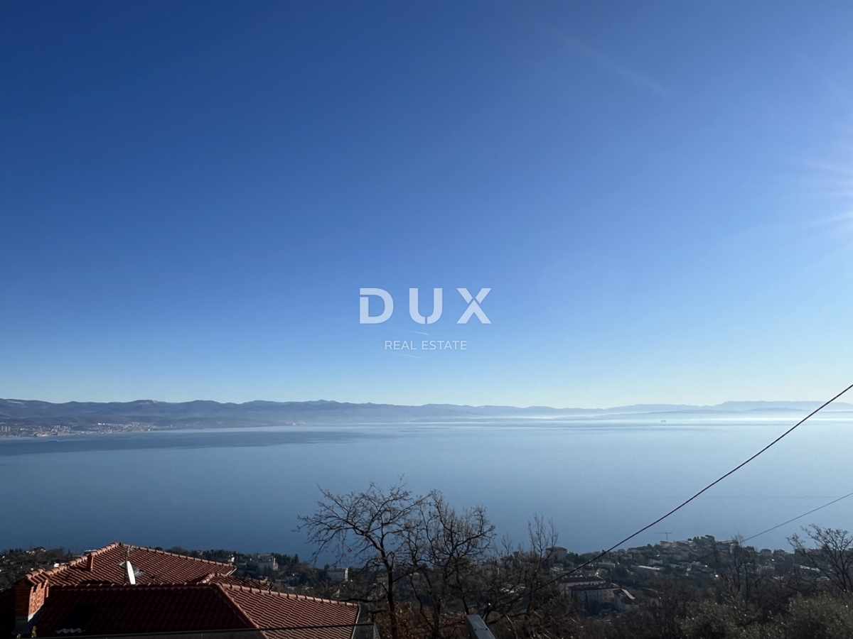 OPATIJA, LOVRAN – ekskluzivno stanovanje s panoramskim razgledom in bazenom