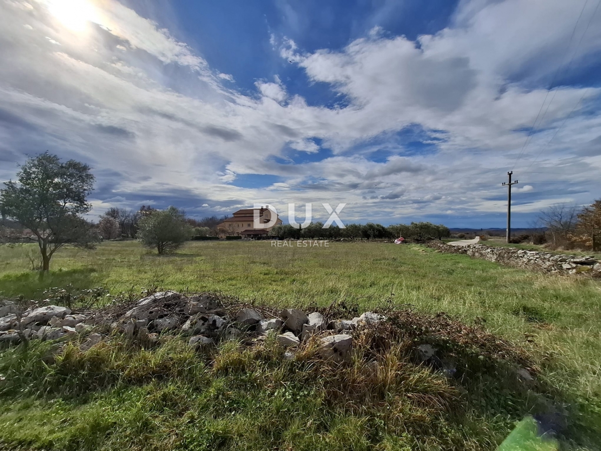 ISTRA, LOVREČ - Gradbeno zemljišče