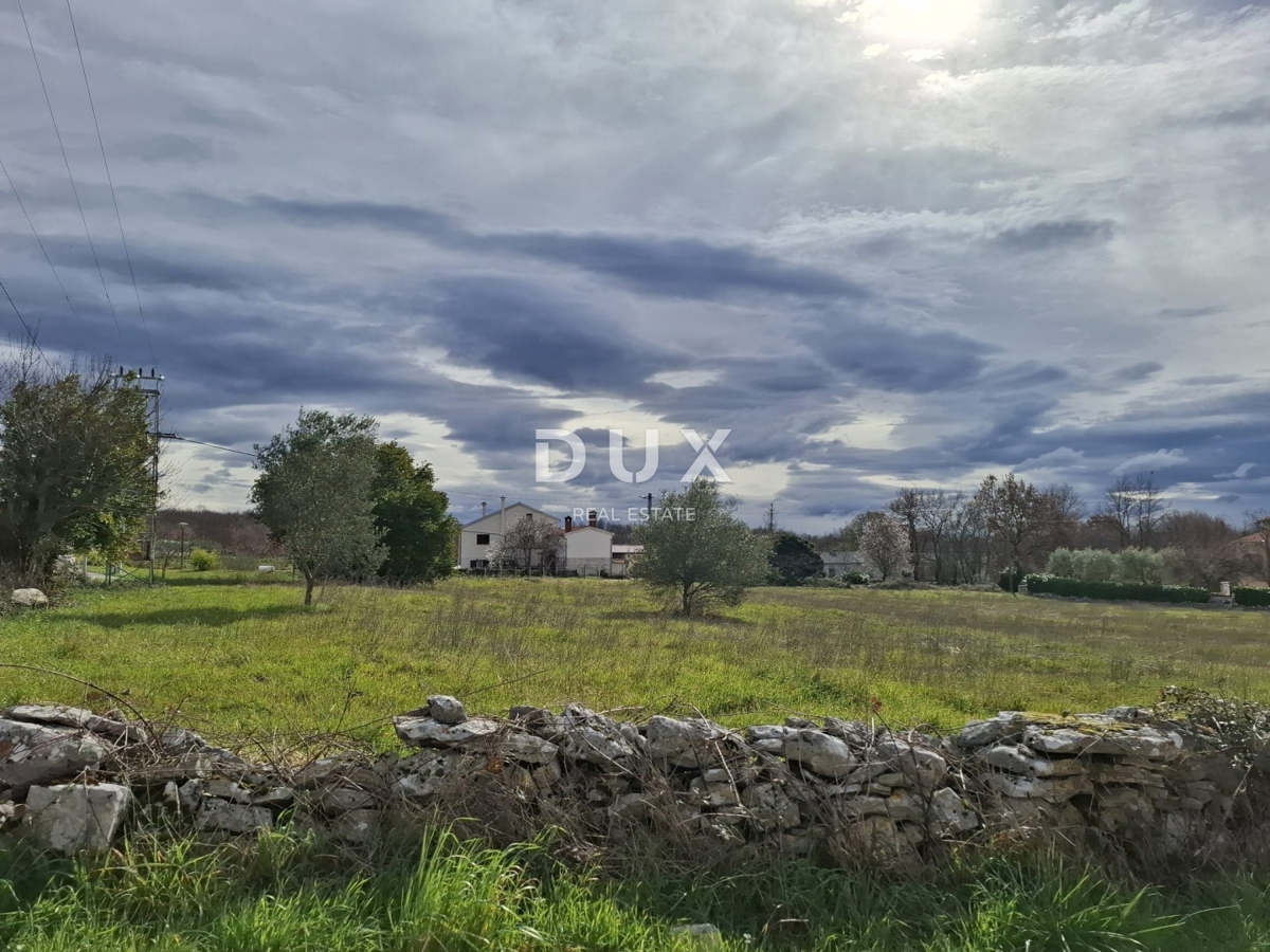 ISTRA, LOVREČ - Gradbeno zemljišče