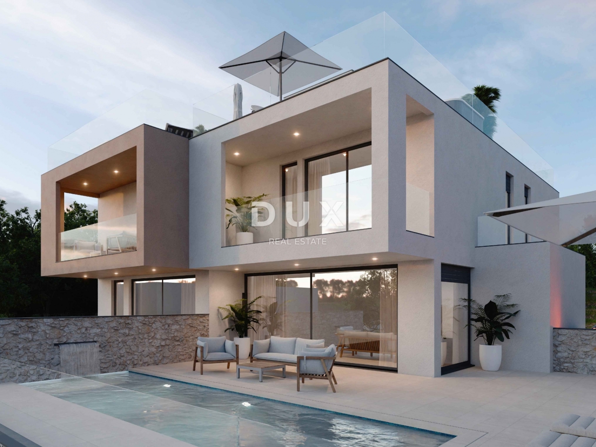 ŠIBENIK, VODICE – LUXUSNI DUPLEX z bazenom, strešno teraso in razgledom od zgoraj