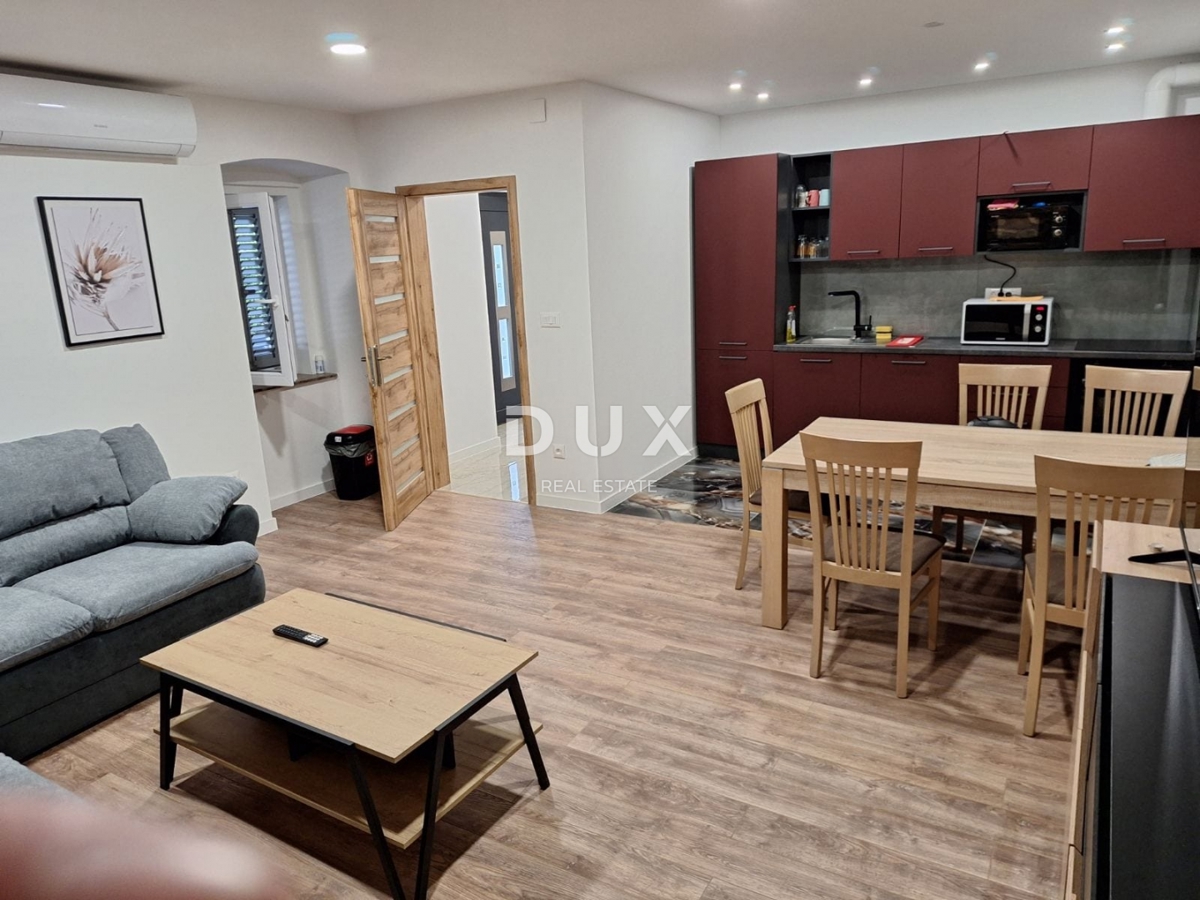 RIJEKA, ZAMET - Stanovanjska hiša s pogledom na morje, 275 m2