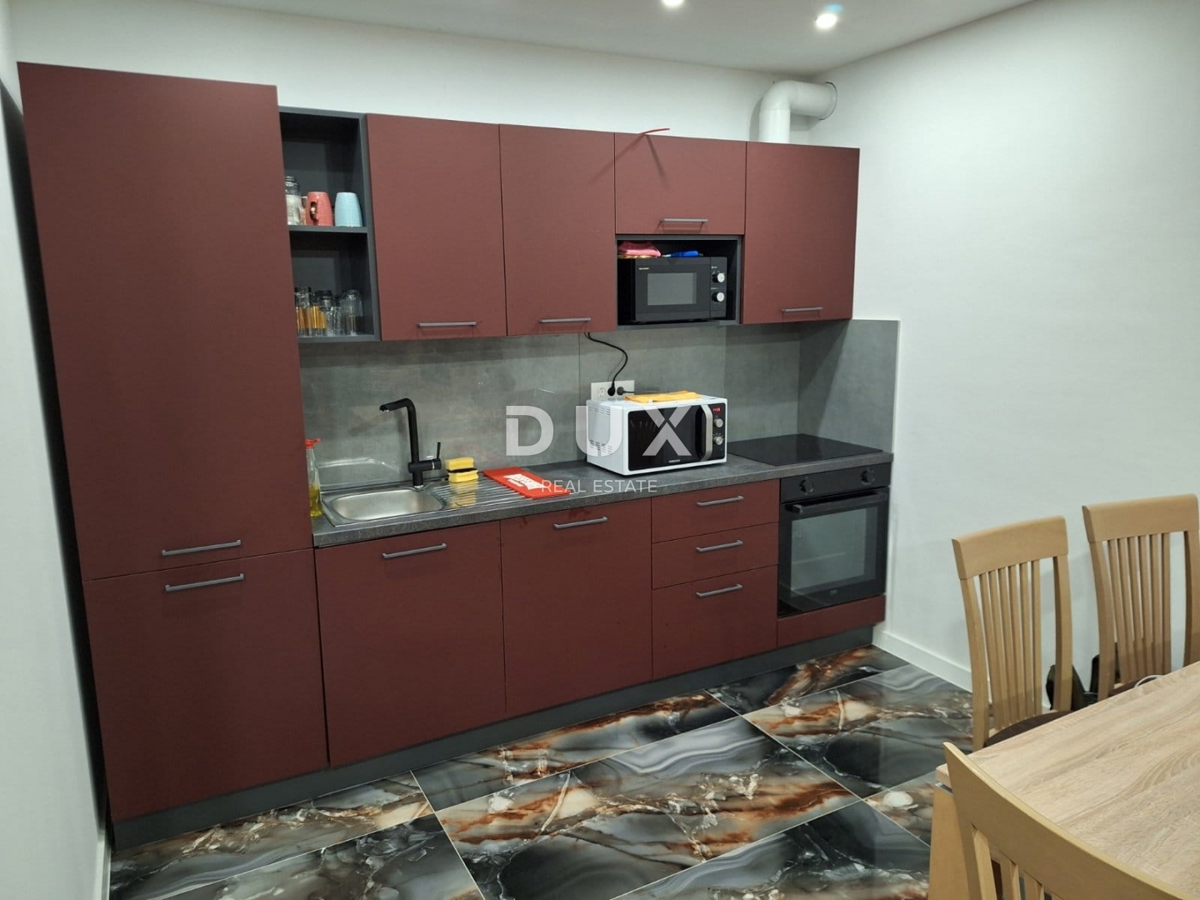 RIJEKA, ZAMET - Stanovanjska hiša s pogledom na morje, 275 m2