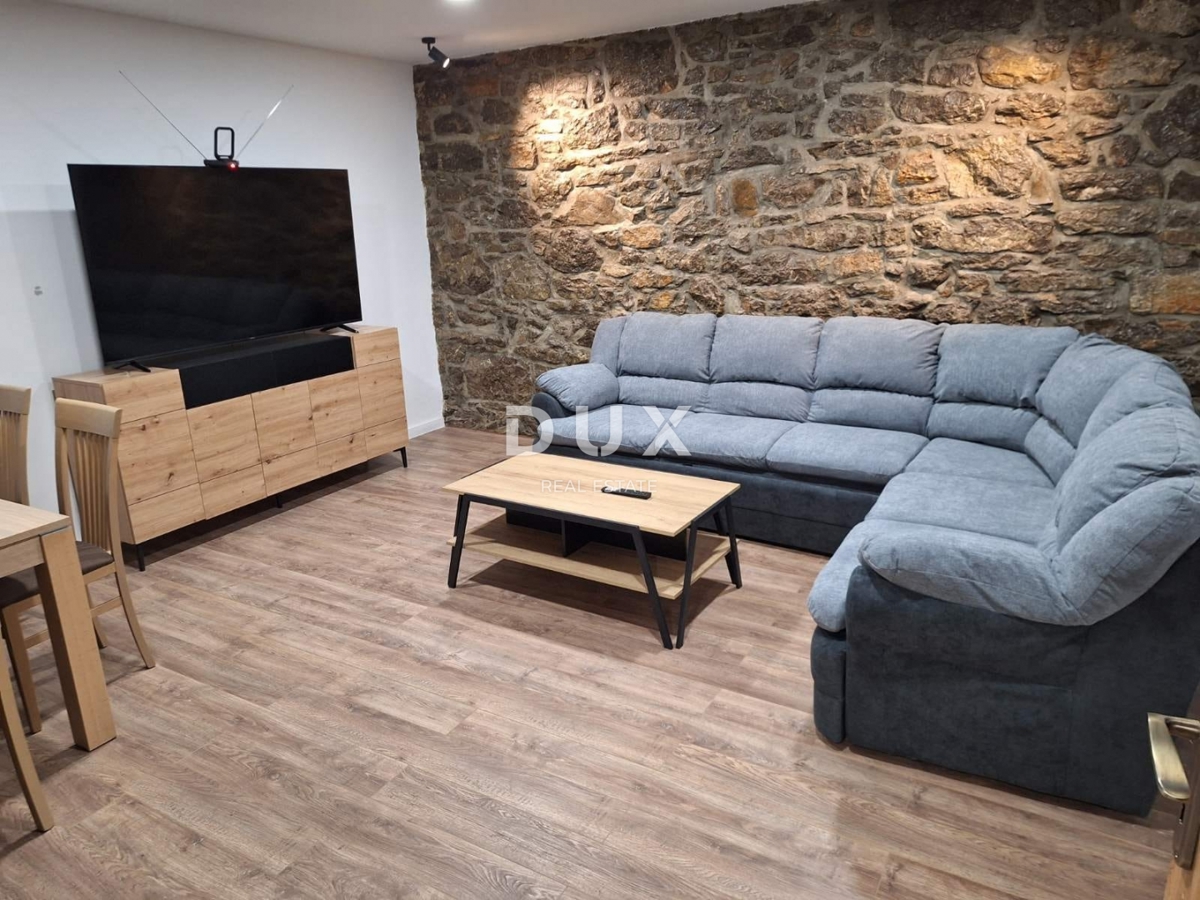 RIJEKA, ZAMET - Stanovanjska hiša s pogledom na morje, 275 m2