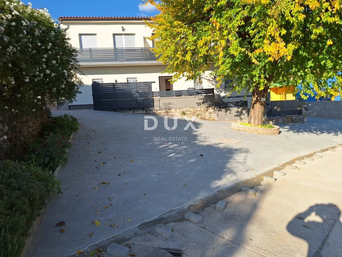 RIJEKA, ZAMET - Stanovanjska hiša s pogledom na morje, 275 m2