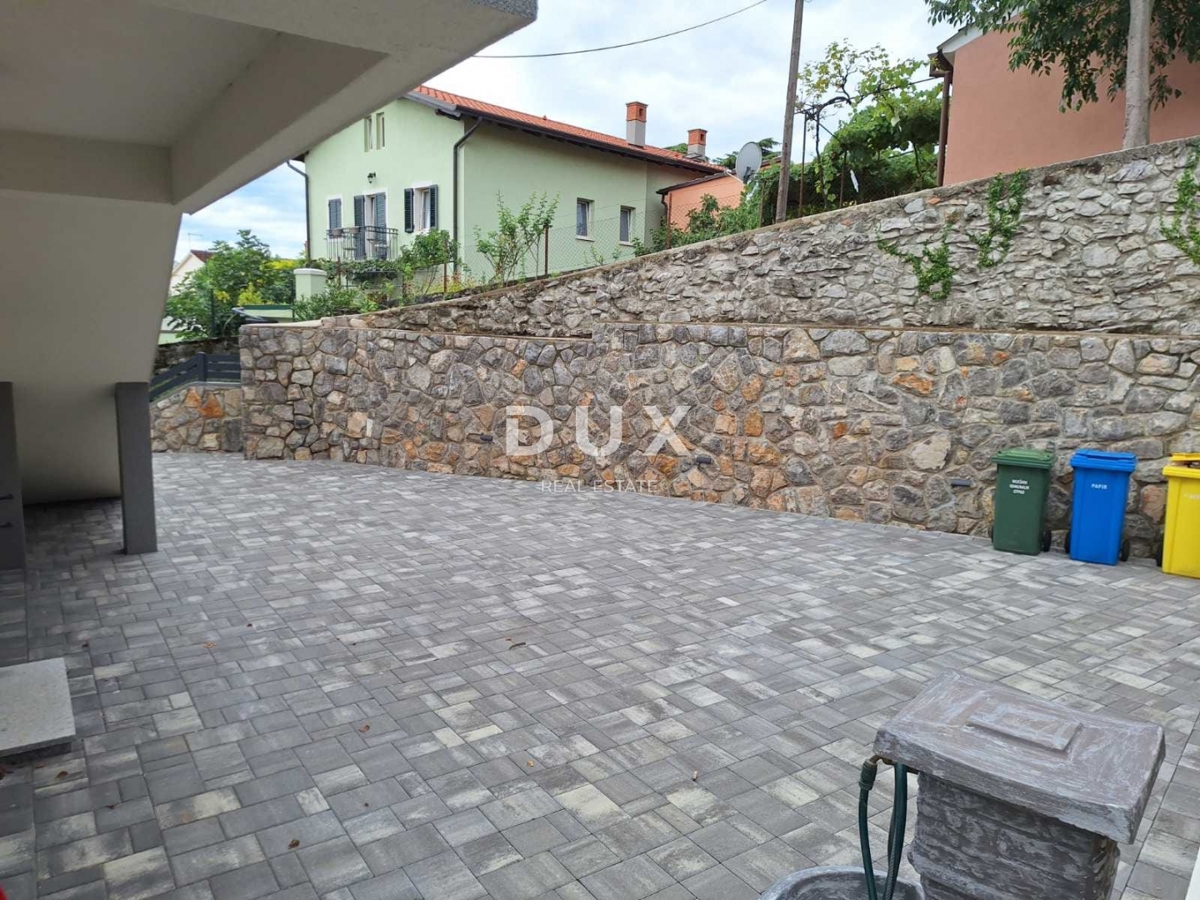 RIJEKA, ZAMET - Stanovanjska hiša s pogledom na morje, 275 m2