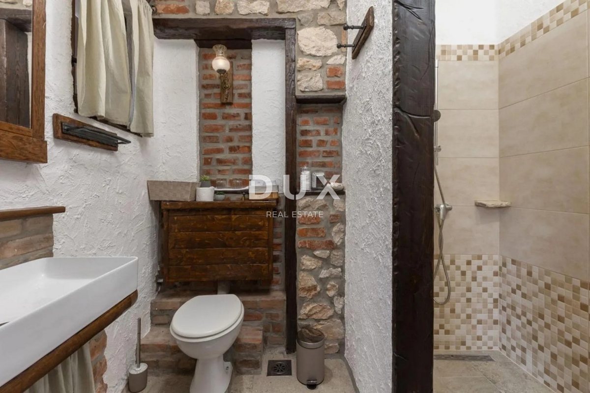 NOVI VINODOL, DRIVENIK - Kamnita vila vrhunskega udobja v mirni oazi, 230 m2