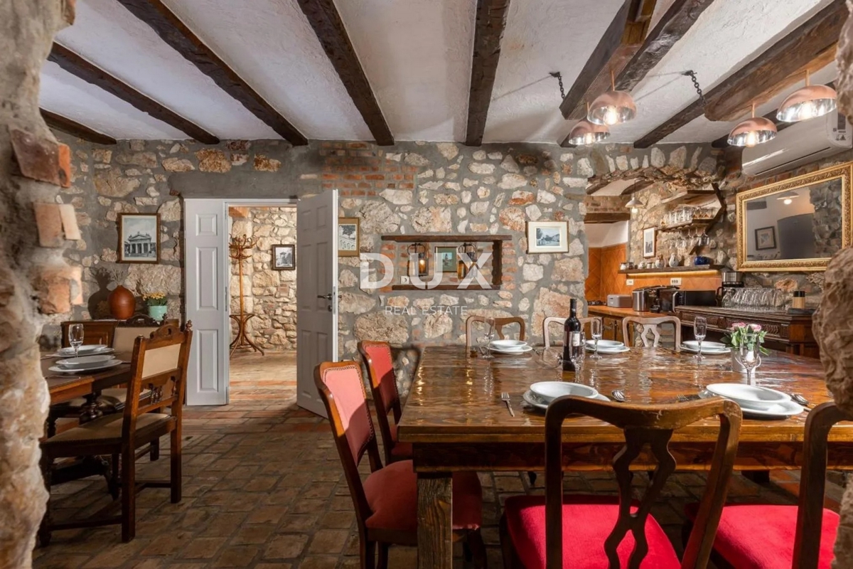 NOVI VINODOL, DRIVENIK - Kamnita vila vrhunskega udobja v mirni oazi, 230 m2